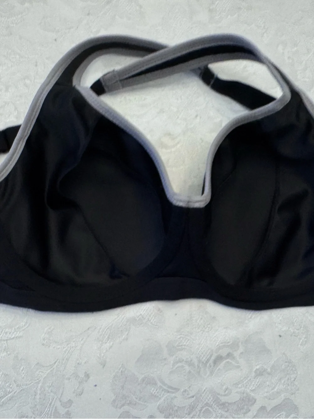 Wacoal Lindsey Sport Bra Size 36C Contour Underwire Med Impact 853302 Black